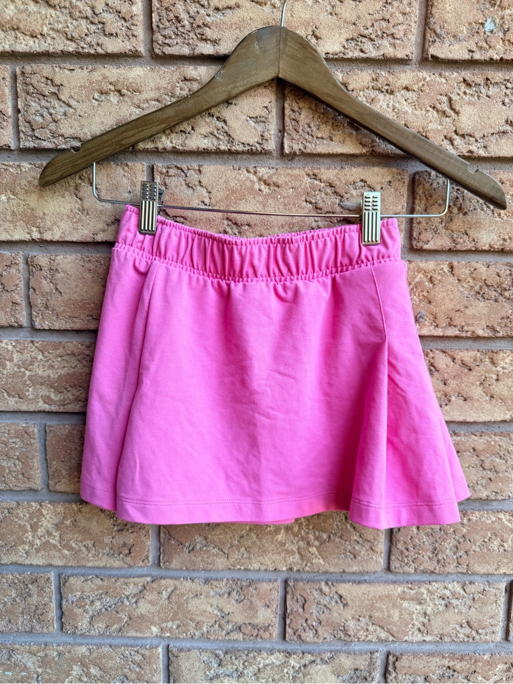 • Old Navy Pink Splendor High-Waisted PowerChill Pleated Performance Skort